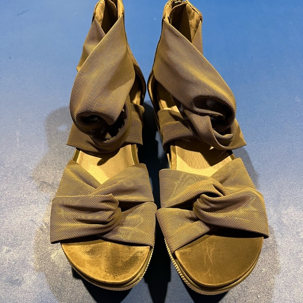Eileen Fisher Zanya Grey Mesh Strappy Platform Sandals Size 7